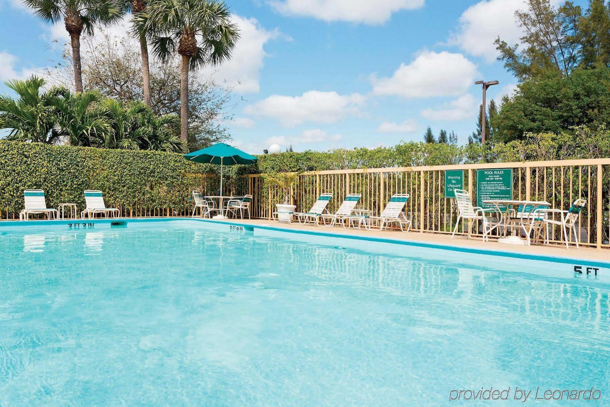 La Quinta Inn By Wyndham West Palm Beach - Florida Turnpike Century Village  Ngoại thất bức ảnh